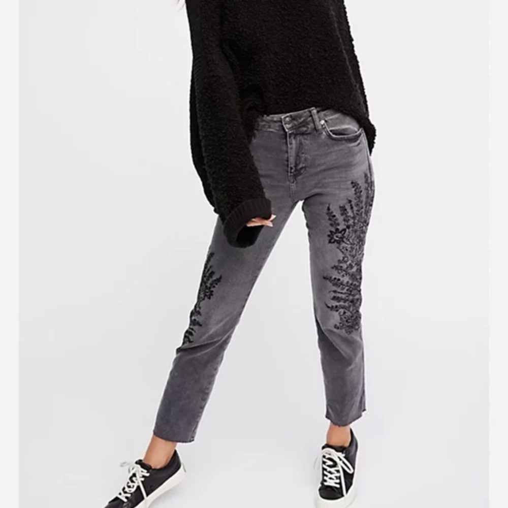 We The Free Charcoal Embroidered THE GIRLFRIEND Ankle Jeans SIZE 27